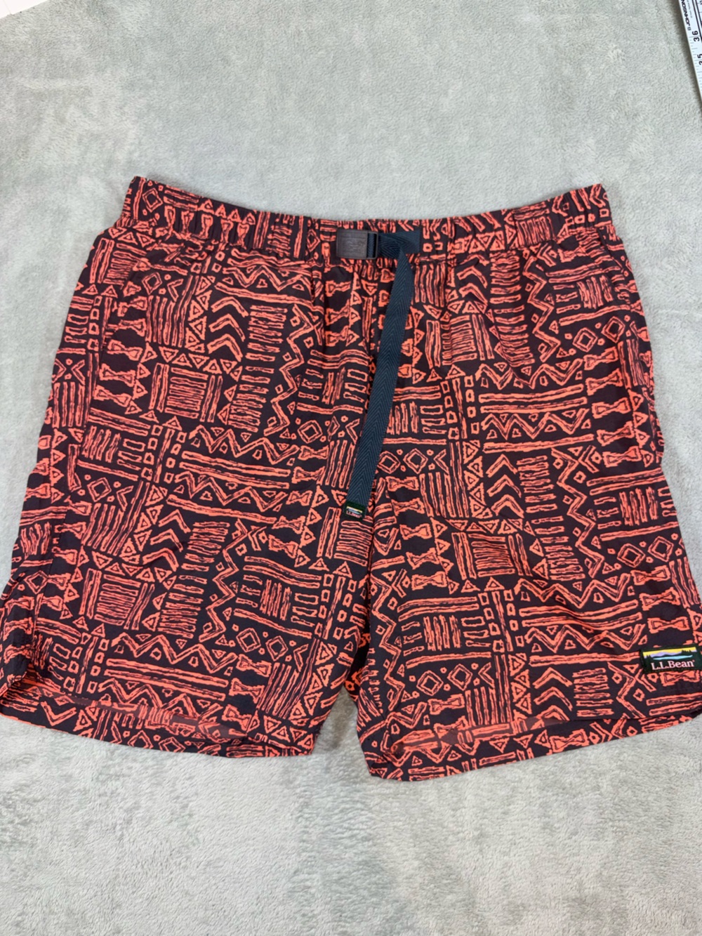 L.L. Bean Men's Classic Supplex Sport Shorts Geometric Print Red Size L 8"